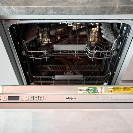 Viva In Infinity - Parking